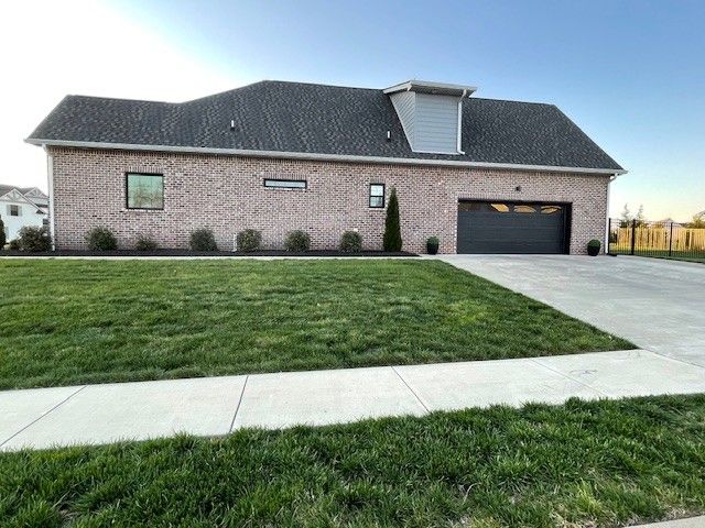 101 Sawyer Ct, Clarksville, TN 37043