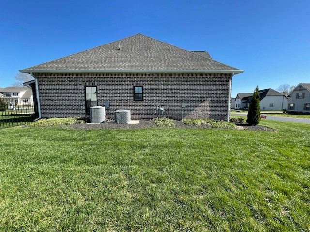 101 Sawyer Ct, Clarksville, TN 37043