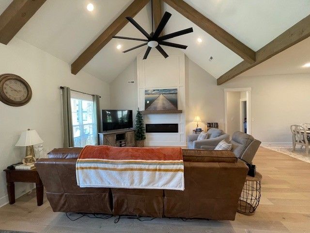 101 Sawyer Ct, Clarksville, TN 37043