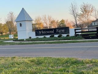 101 Sawyer Ct, Clarksville, TN 37043