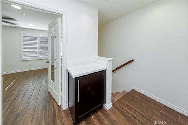 14705 Sherman Way, Van Nuys, CA 91405
