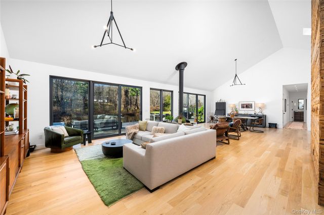 67 Dean Road, Stormville, NY 12582