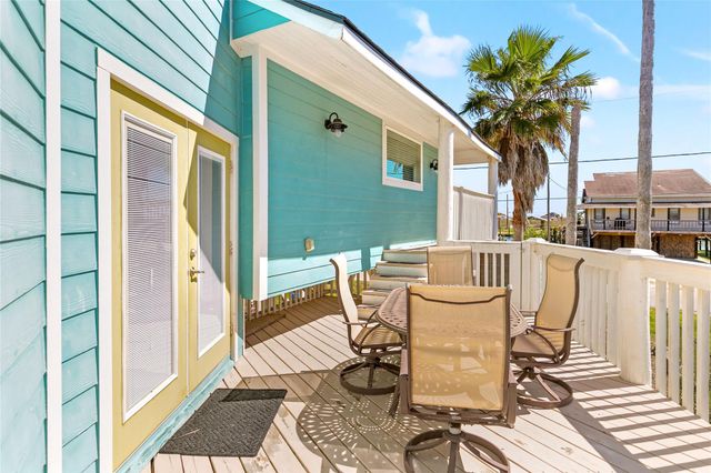 319 Pompano Lane, Surfside Beach, TX 77541