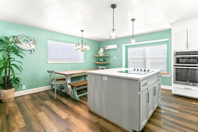 319 Pompano Lane, Surfside Beach, TX 77541