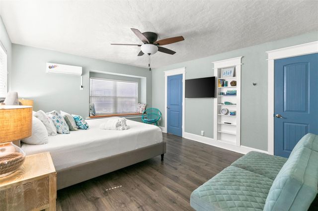 319 Pompano Lane, Surfside Beach, TX 77541