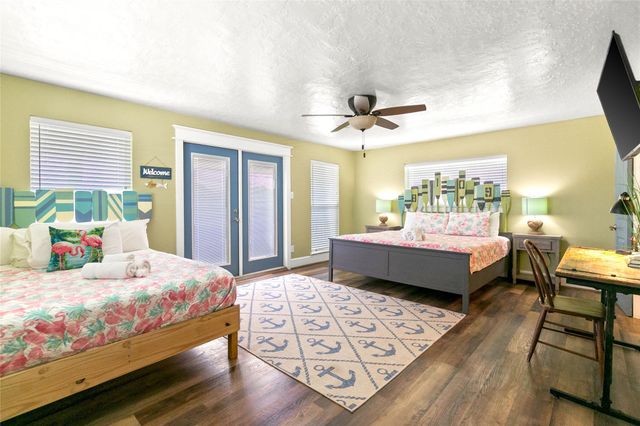 319 Pompano Lane, Surfside Beach, TX 77541