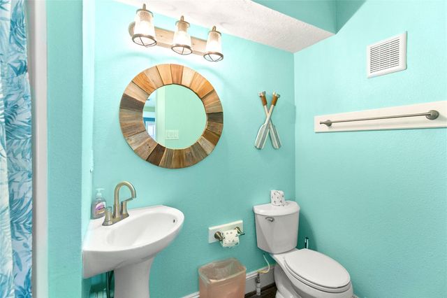 319 Pompano Lane, Surfside Beach, TX 77541