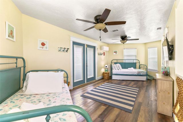 319 Pompano Lane, Surfside Beach, TX 77541