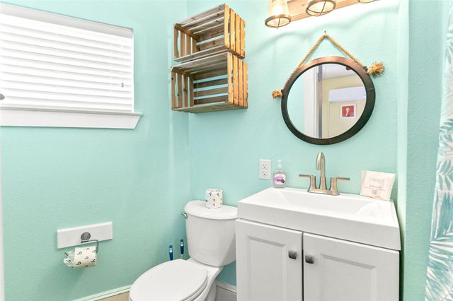 319 Pompano Lane, Surfside Beach, TX 77541