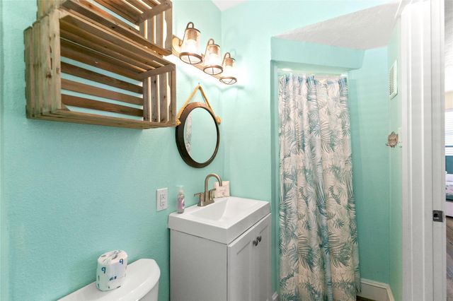 319 Pompano Lane, Surfside Beach, TX 77541