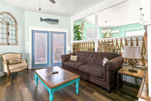 319 Pompano Lane, Surfside Beach, TX 77541