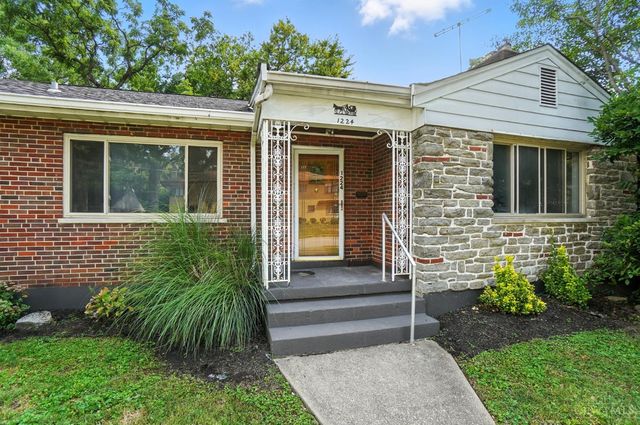 1224 Westminster Drive, Cincinnati, OH 45229