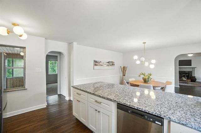 1224 Westminster Drive, Cincinnati, OH 45229