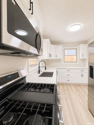 104 S 33Rd Street, South Bend, IN 46615