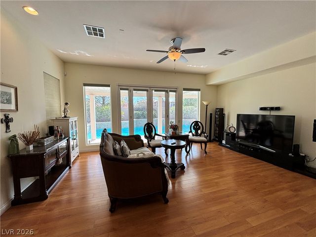 932 Viscanio Place, Las Vegas, NV 89138