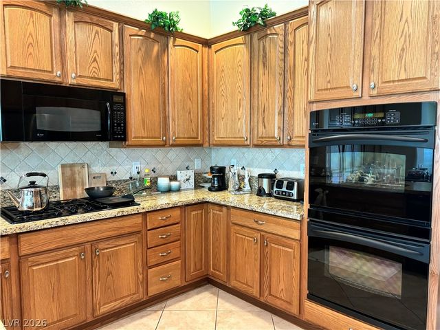 932 Viscanio Place, Las Vegas, NV 89138