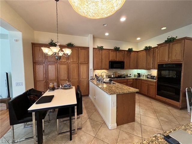932 Viscanio Place, Las Vegas, NV 89138
