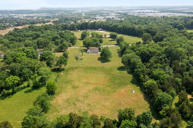 4100 Maxwell Rd, Antioch, TN 37013