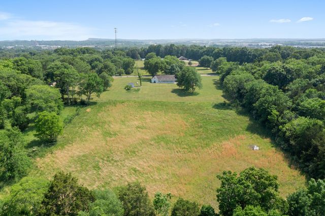 4100 Maxwell Rd, Antioch, TN 37013