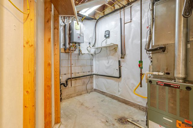 4703 WINDSOR DR, Rapid City, SD 57702