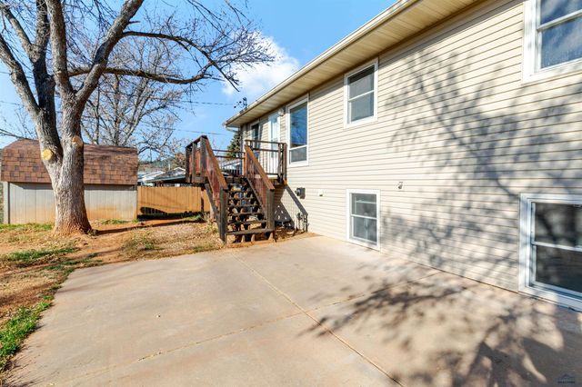 4703 WINDSOR DR, Rapid City, SD 57702