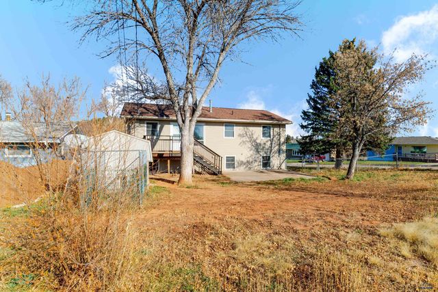 4703 WINDSOR DR, Rapid City, SD 57702