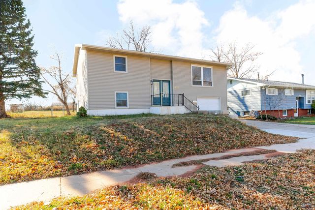 4703 WINDSOR DR, Rapid City, SD 57702