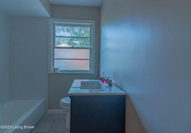 3311 Dogwood Dr, Louisville, KY 40220