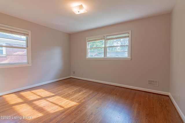 3311 Dogwood Dr, Louisville, KY 40220