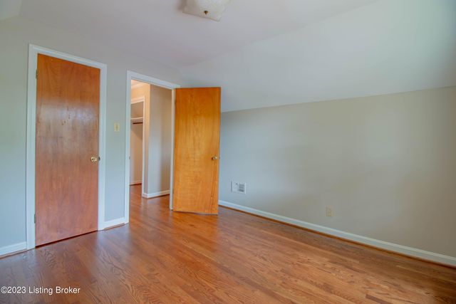 3311 Dogwood Dr, Louisville, KY 40220