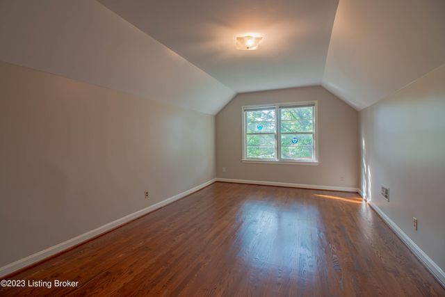 3311 Dogwood Dr, Louisville, KY 40220