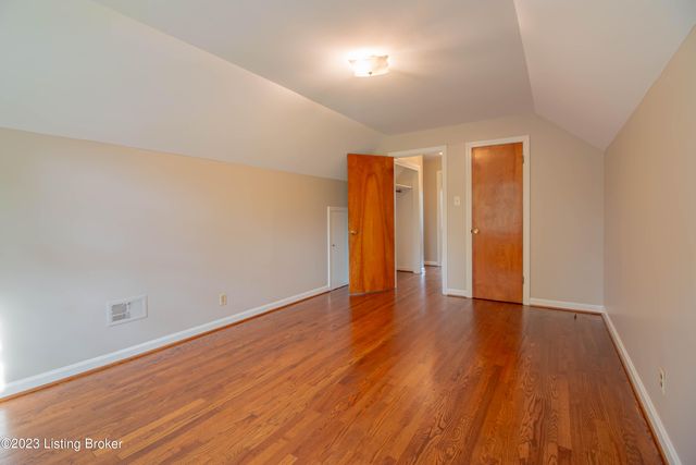 3311 Dogwood Dr, Louisville, KY 40220