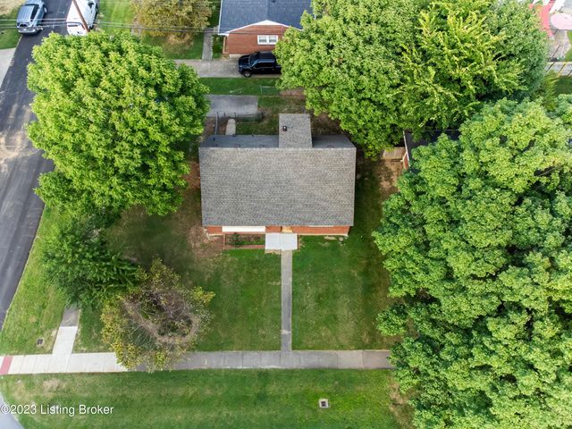 3311 Dogwood Dr, Louisville, KY 40220