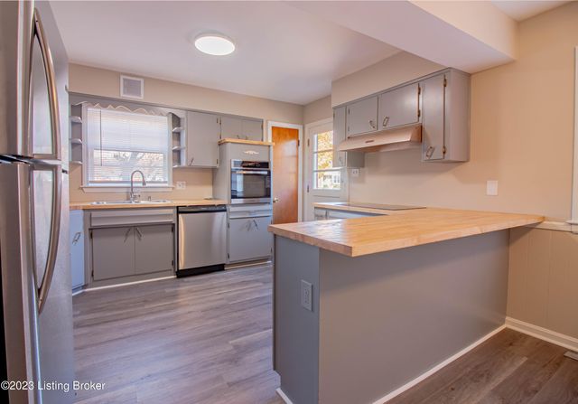 3311 Dogwood Dr, Louisville, KY 40220