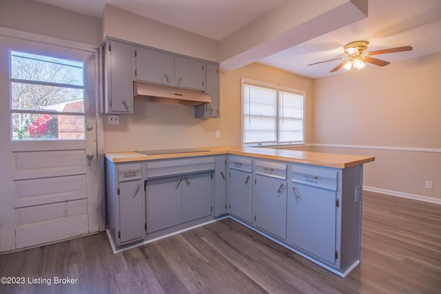 3311 Dogwood Dr, Louisville, KY 40220