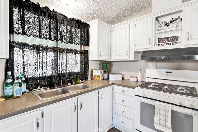 23456 Ottawa 28, Apple Valley, CA 92308