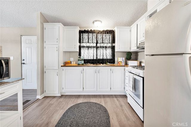 23456 Ottawa 28, Apple Valley, CA 92308