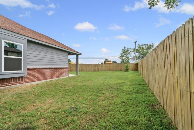 1202 Commerce Drive, Greenville, TX 75401