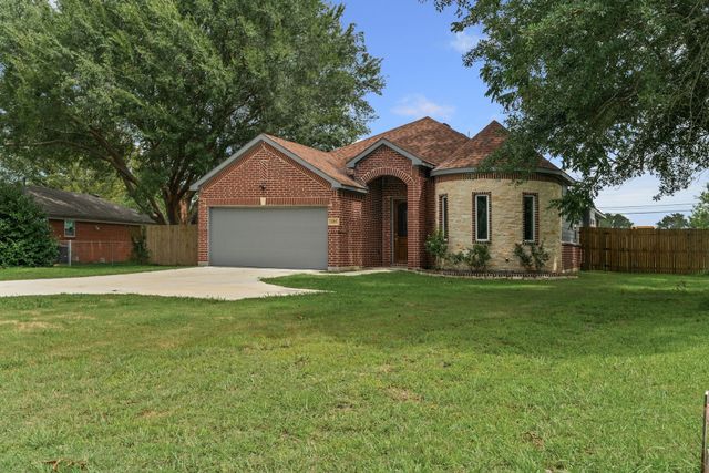 1202 Commerce Drive, Greenville, TX 75401