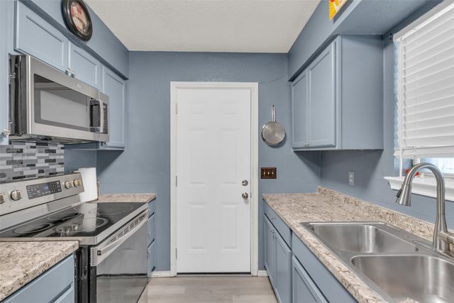 129 Liesa Street, Alvarado, TX 76009