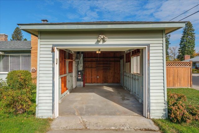 104 W FRANKLIN Ct, Spokane, WA 99205
