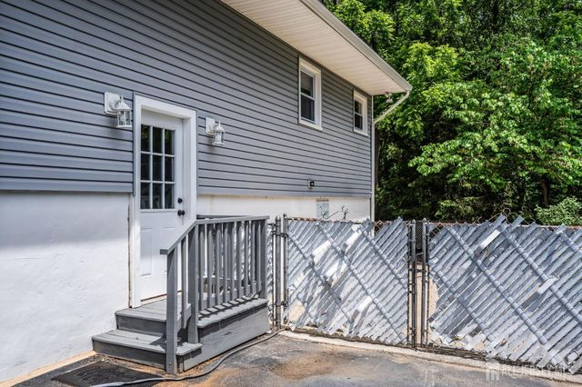 23 Old Forge Road, Helmetta, NJ 08828
