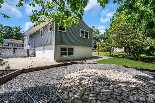 23 Old Forge Road, Helmetta, NJ 08828