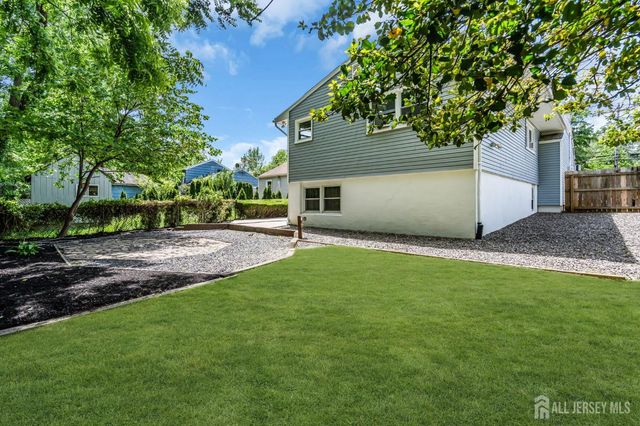 23 Old Forge Road, Helmetta, NJ 08828