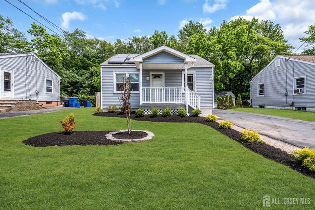 23 Old Forge Road, Helmetta, NJ 08828