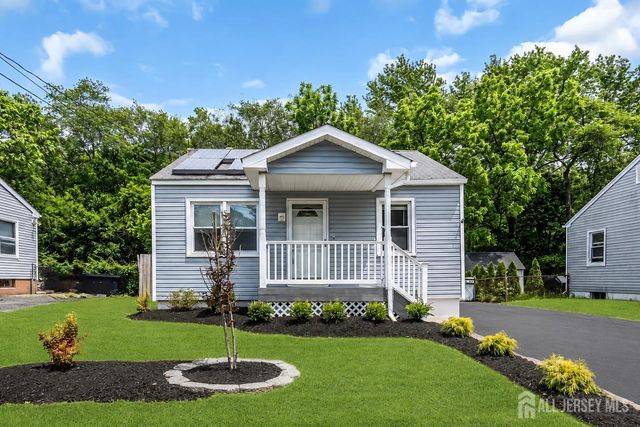 23 Old Forge Road, Helmetta, NJ 08828