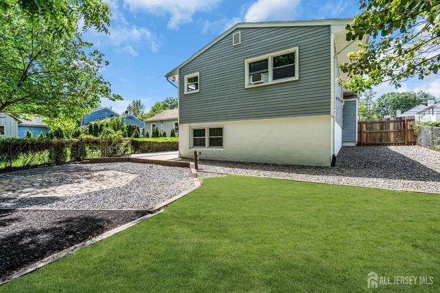 23 Old Forge Road, Helmetta, NJ 08828
