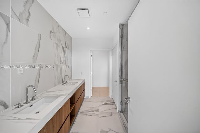 1400 Biscayne Blvd 705, Miami, FL 33132