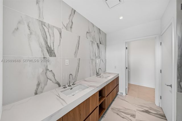 1400 Biscayne Blvd 705, Miami, FL 33132
