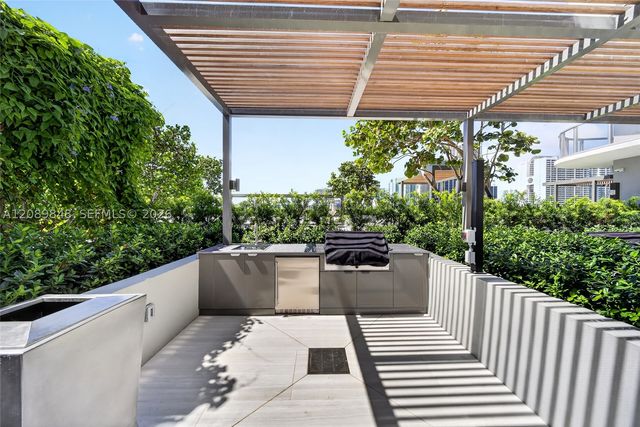 1400 Biscayne Blvd 705, Miami, FL 33132